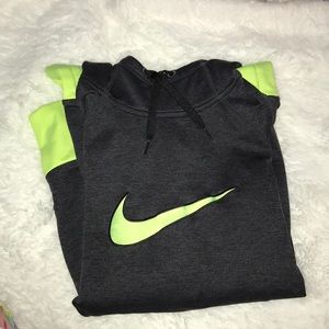NIKE Therma-Fit Sweatshirt